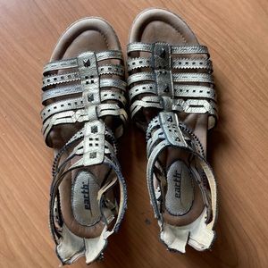 Gold metallic Earth sandals